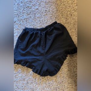 SHEIN Black Ruffle Hem High Waist Shorts